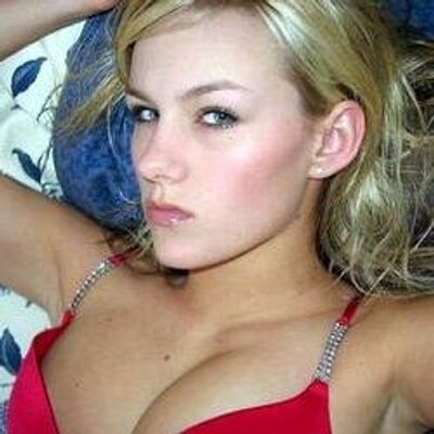 Profile Picture of Jessica Chase (@JessChasing) on Twitter