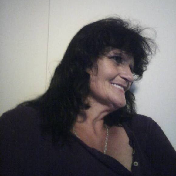 Profile Picture of Glenna Dooley (@samy035) on Poshmark