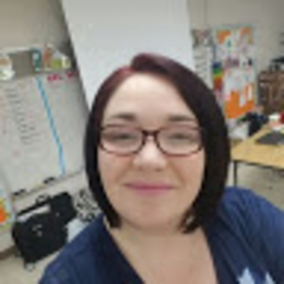 Profile Picture of Crystal Bayes (@crystal_bayes) on Poshmark