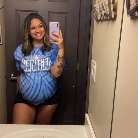 Profile Picture of Amity Scott (@amityscott) on Poshmark