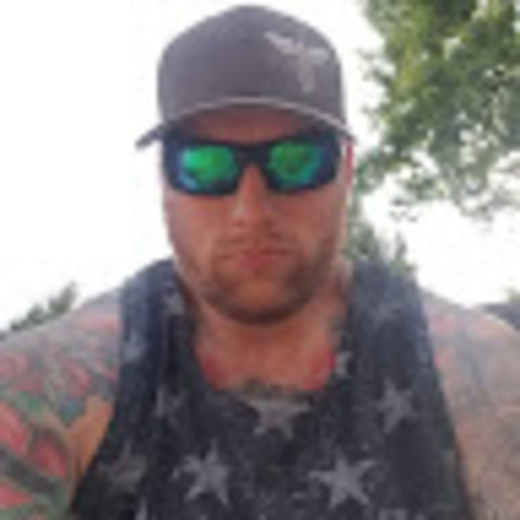 Profile Picture of Joe Ruedy (@jrue4) on Poshmark