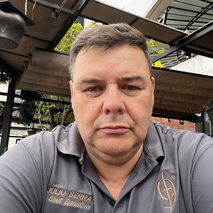 Profile Picture of Julio Serrat (@chefjulioserrat) on Tiktok