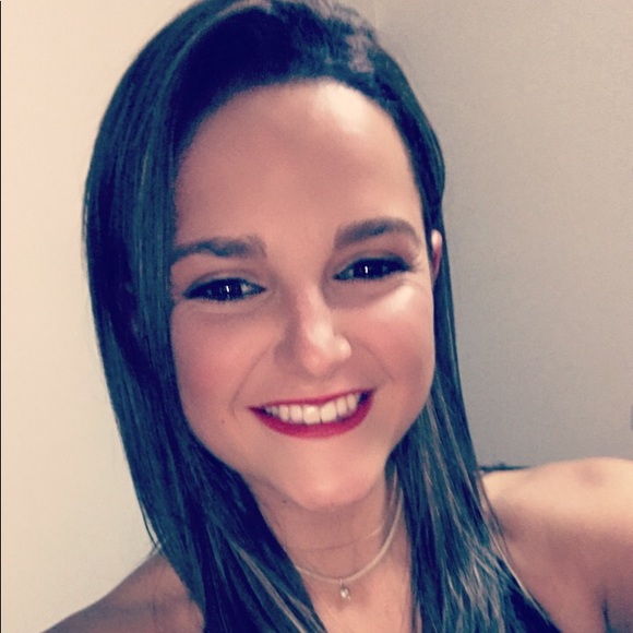 Profile Picture of Kerilyn Amedio (@klyn28) on Poshmark