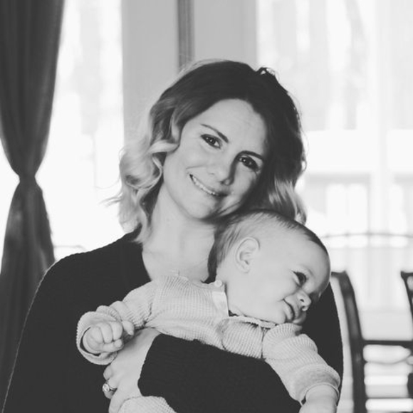 Profile Picture of Ashley Dalis (@ashleydalis) on Poshmark