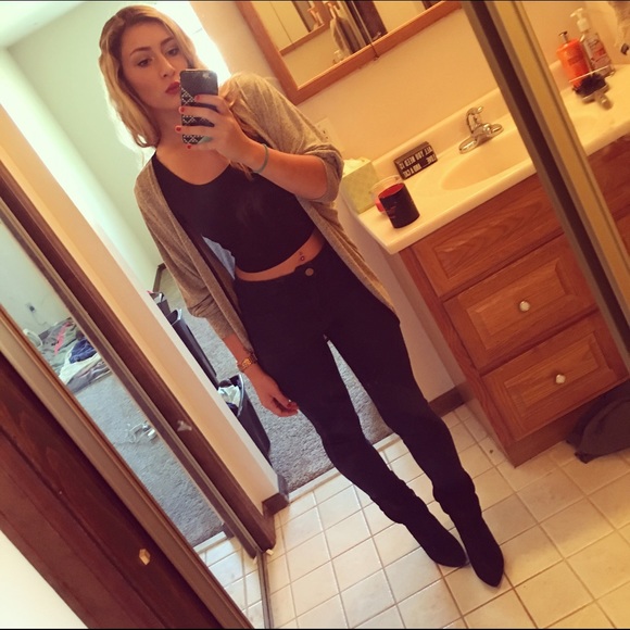 Profile Picture of Amber Sleik (@sleikamber) on Poshmark