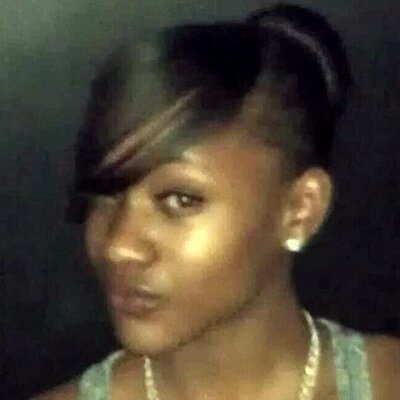 Profile Picture of Robyn Parrish (@_Loyal2Mii) on Twitter