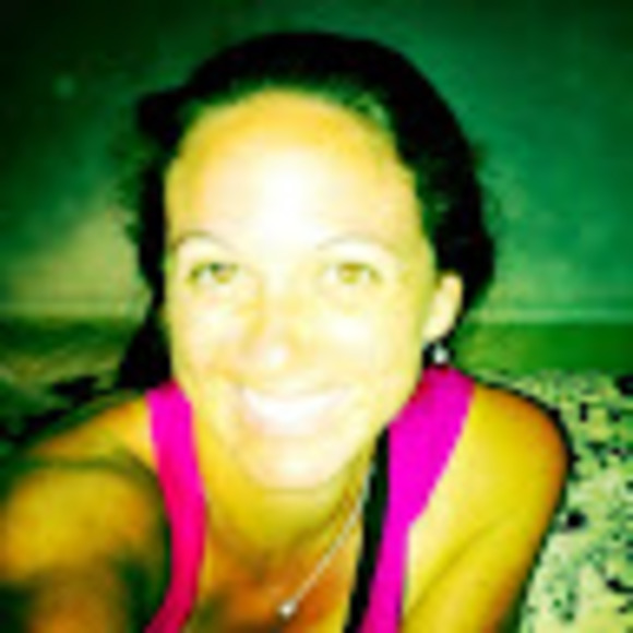 Profile Picture of Sabrina Ursaner (@sabrinaursaner) on Poshmark