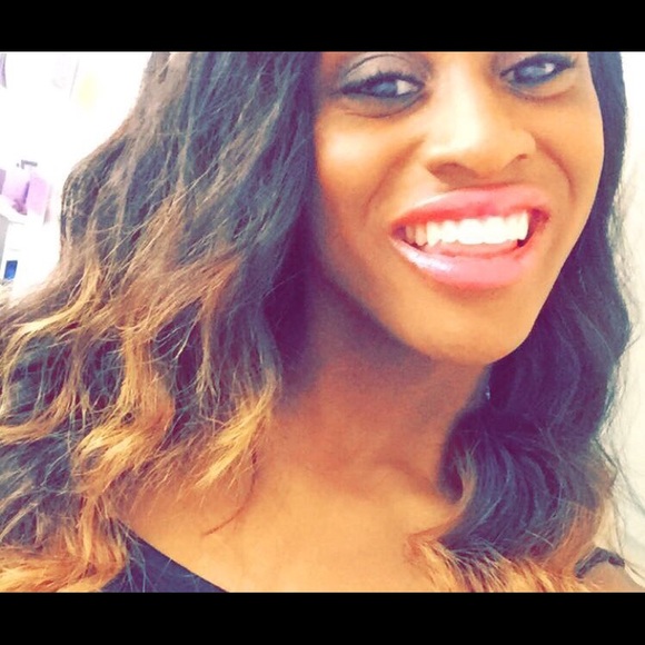 Profile Picture of Genel Rollins (@genelr) on Poshmark