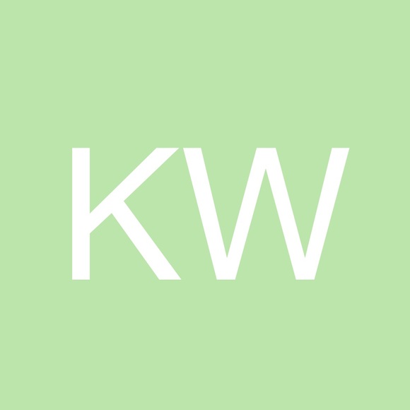 Profile Picture of Krystal Westrich (@hamsteryawn) on Poshmark