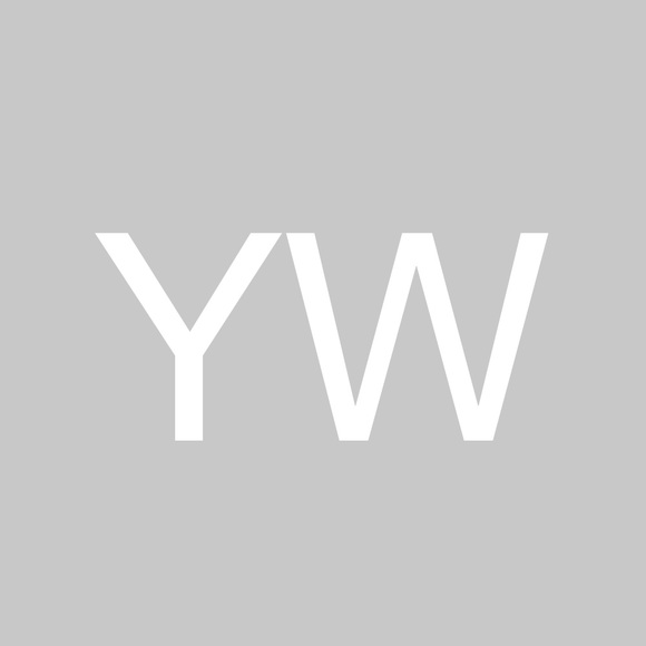 Profile Picture of Yukiko Wood (@yukikowood) on Poshmark