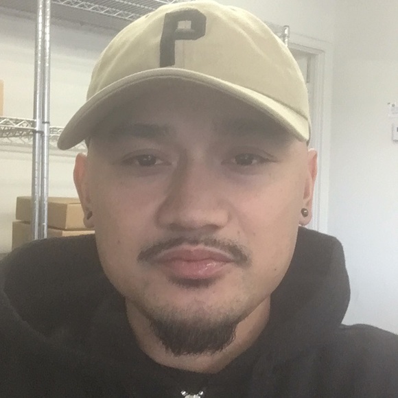 Profile Picture of Jason Chhing (@chhingj) on Poshmark