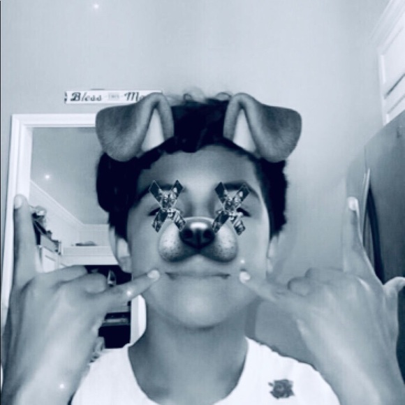 Profile Picture of Jose Trevizo (@tree694) on Poshmark