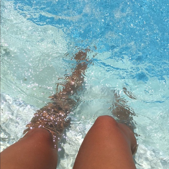 Profile Picture of Kelsi Schrecker (@kelsischrecker) on Poshmark