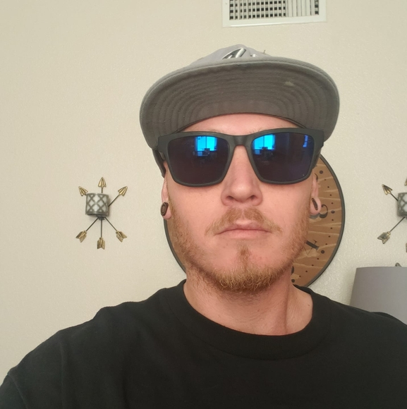 Profile Picture of Matthew Reichley (@matthewreichley) on Poshmark