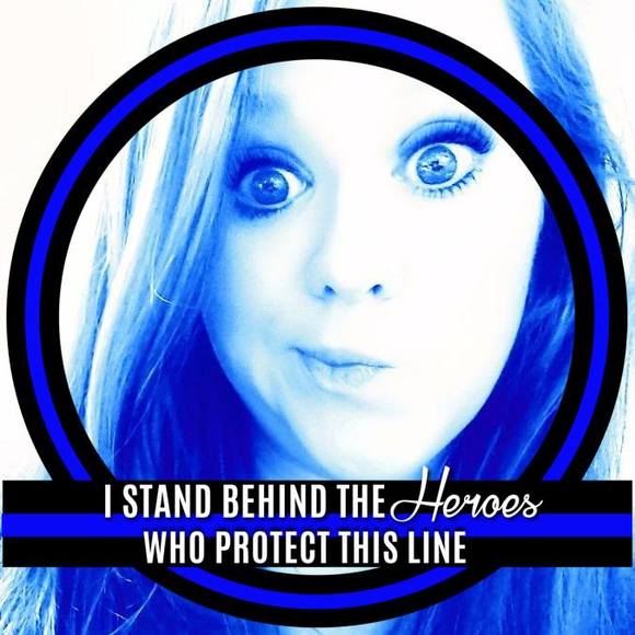 Casi Doiel - Poshmark Profile Picture of Casi Doiel (@casidoiel) on Poshmark