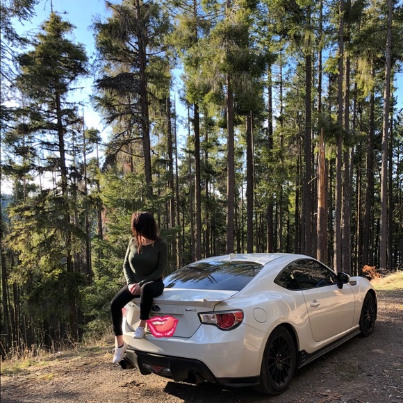 Profile Picture of Oleg Feitser (@brzwhitenation) on Poshmark