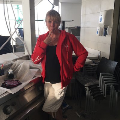 Profile Picture of HAZEL ANDERSON (@ASHKIRNIC) on Twitter