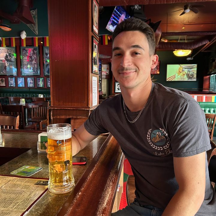 Profile Picture of shawnrebs (@shawnrebs) on Tiktok