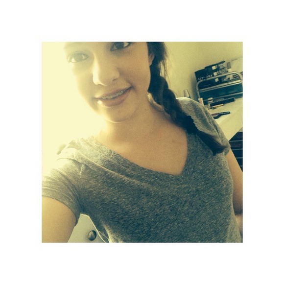 Profile Picture of Sarah Baumwoll (@sarahbaumwol) on Poshmark