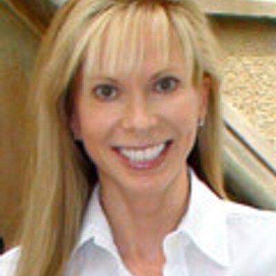 Profile Picture of Linda Francis Lee (@LindaFrancisLee) on Twitter