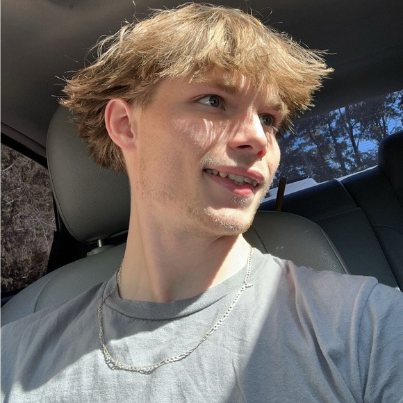 Sean Beerman - Poshmark Profile Picture of Sean Beerman (@seanbeerman) on Poshmark