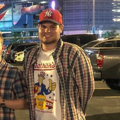 Profile Picture of Mike Pasqualone (@MikePasqualone) on Twitter