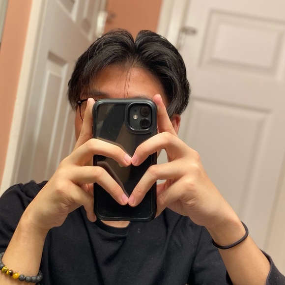 Profile Picture of Philip Yoon (@philipyoon) on Poshmark