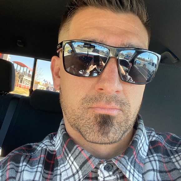 Profile Picture of Anthony Damico (@ad1621) on Poshmark