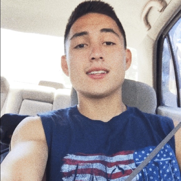 Profile Photo of Joseph Cordova (@josephcordova3) on Poshmark