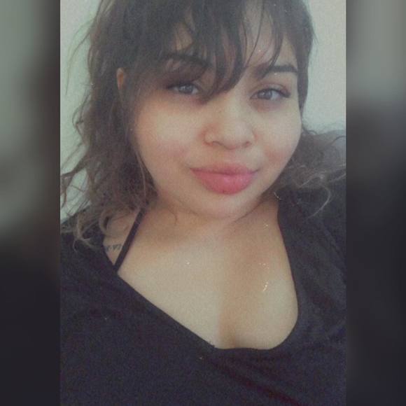 Profile Picture of Alexa Corrales (@lex5197) on Poshmark