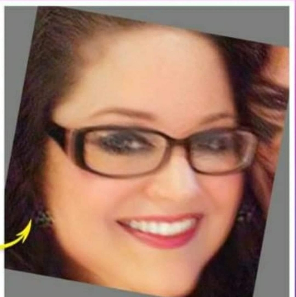 Profile Picture of Crystal Rochelle (@crystalrl) on Poshmark