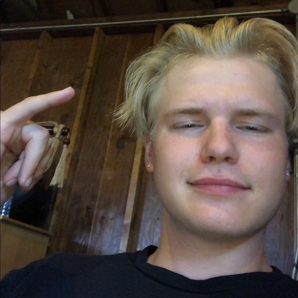 Profile Picture of Tyler Wrobel (@tdabomb28) on Poshmark