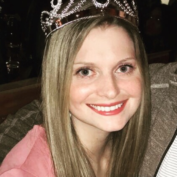 Profile Picture of Caisee Ritchey (@caiseeray3) on Poshmark