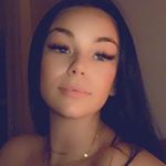 Profile Picture of Caroline Thomas (@coralbaby_) on Instagram