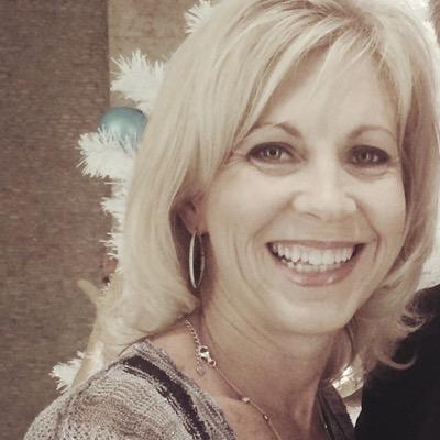 Profile Picture of Michelle Hayes (@MicHayesCVUSD) on Twitter