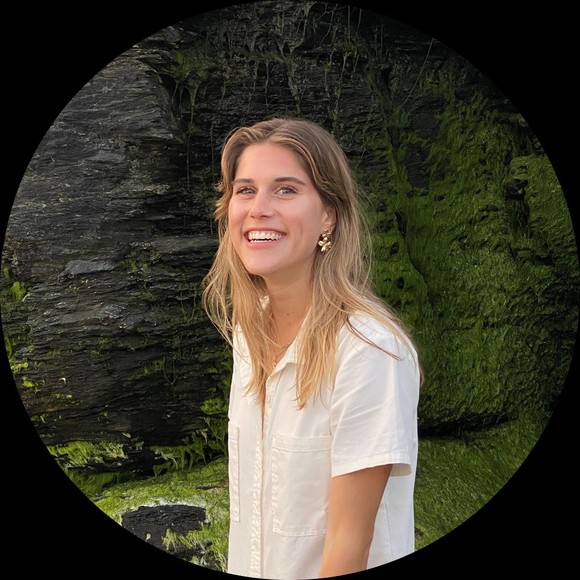 Profile Picture of Alexa Brennan (@alexabrennan738) on Poshmark