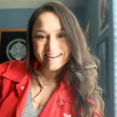 Profile Picture of Elizabeth Mendoza (@lizzyblue27) on Twitter