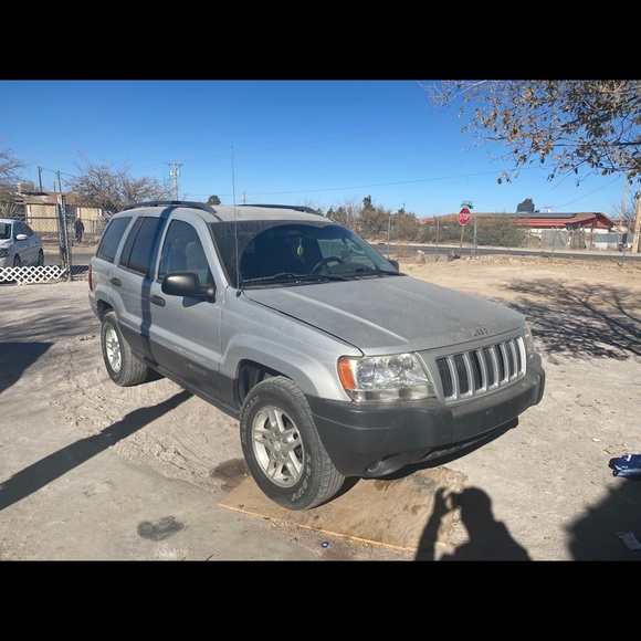 Profile Picture of Daniel Orona (@danielorona491) on Poshmark