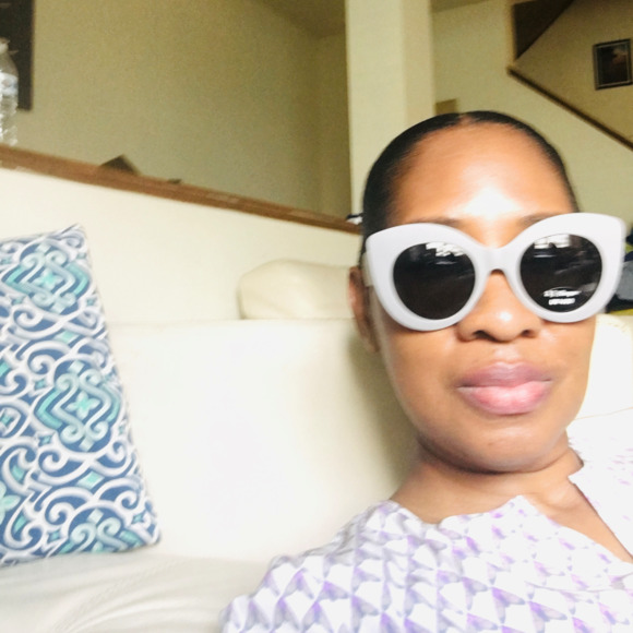 Profile Picture of Hazel Thomas (@eulinda49) on Poshmark