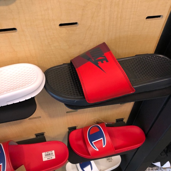 Profile Picture of Corey Bishop (@sgdagang) on Poshmark