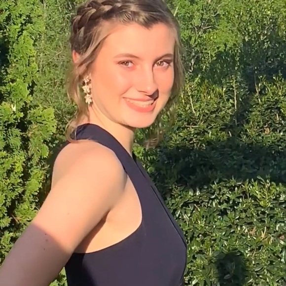 Gillian Morgan - Poshmark Profile Picture of Gillian Morgan (@gillianmorgan16) on Poshmark