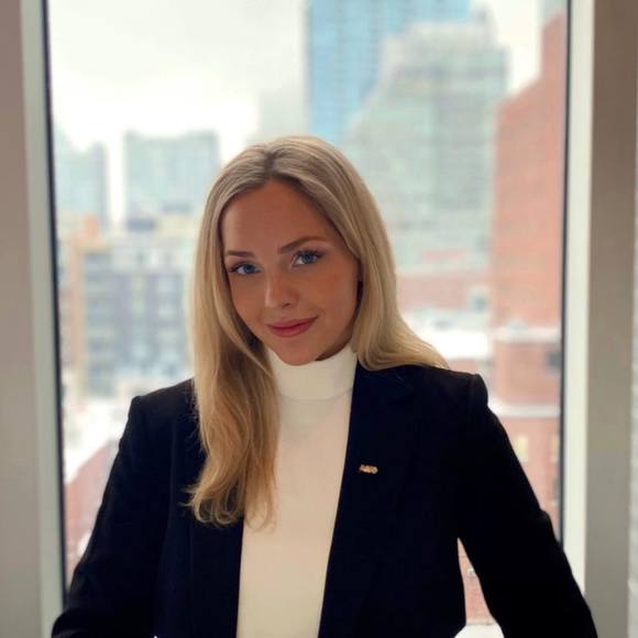 Profile Picture of Raigan Apessos (@rvapeso) on Poshmark