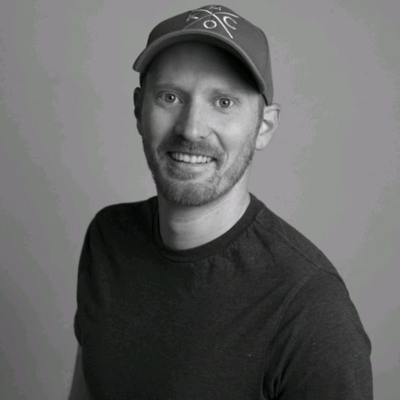 Profile Picture of Erik Stark (@erikstark) on Poshmark
