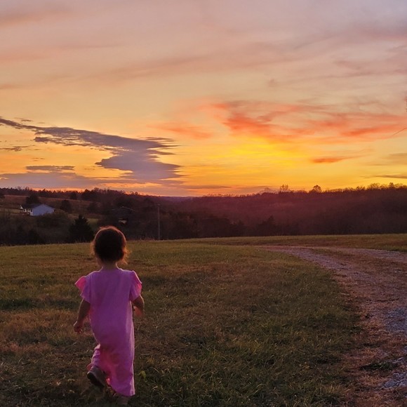 Profile Picture of Jodi Mullins (@jodilmullins) on Poshmark