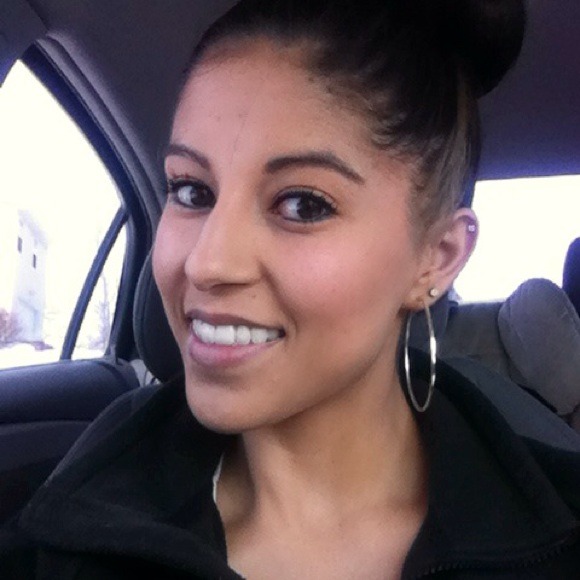 Profile Picture of Erica Lucero (@erica23luc) on Poshmark