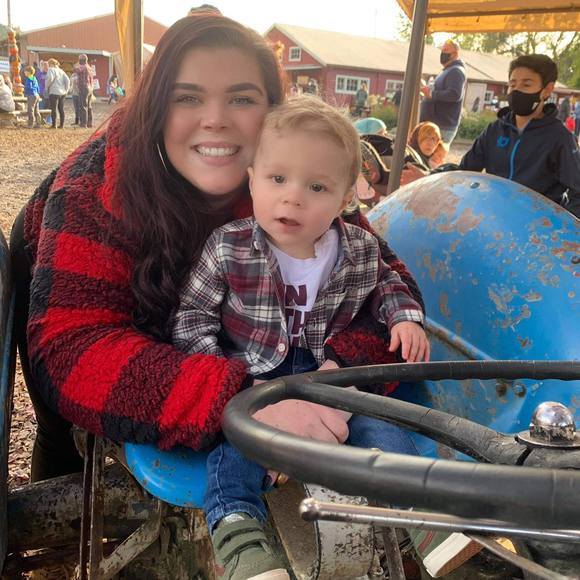 Profile Picture of Brianna Beckmann (@b_beckmann) on Poshmark