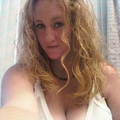 Profile Picture of Jodi Derrick (@huge_twitties) on Twitter