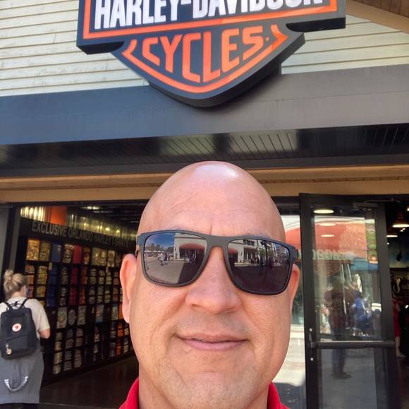 Profile Picture of Juan Valles (@taquero73) on Poshmark