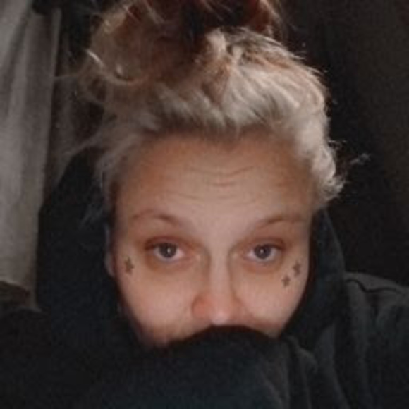 Profile Picture of Megan Alexander (@meganalexand142) on Poshmark
