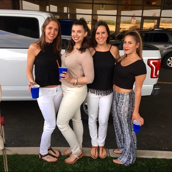 Profile Picture of Courtney Chretien (@courtchretien) on Poshmark